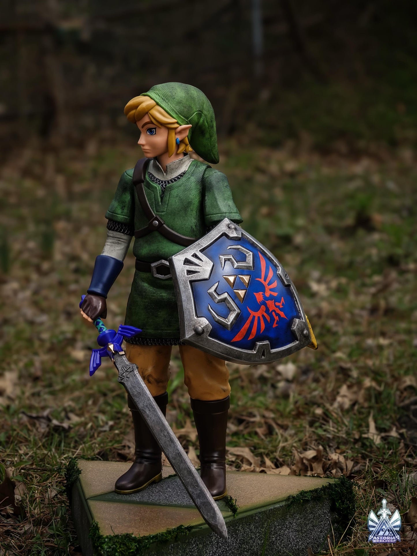 Link MASSIVE Replica Figure Statue from Zelda