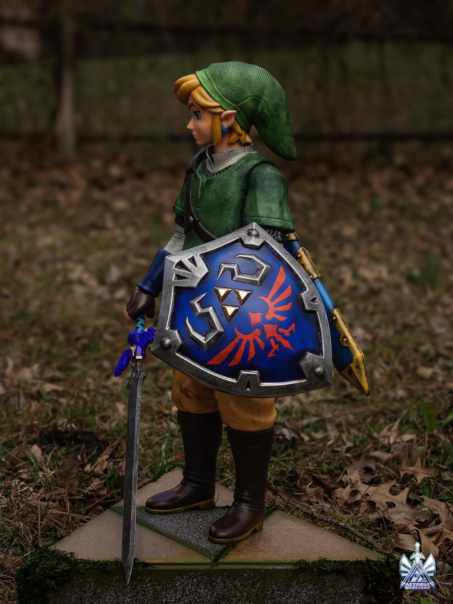 Link MASSIVE Replica Figure Statue from Zelda
