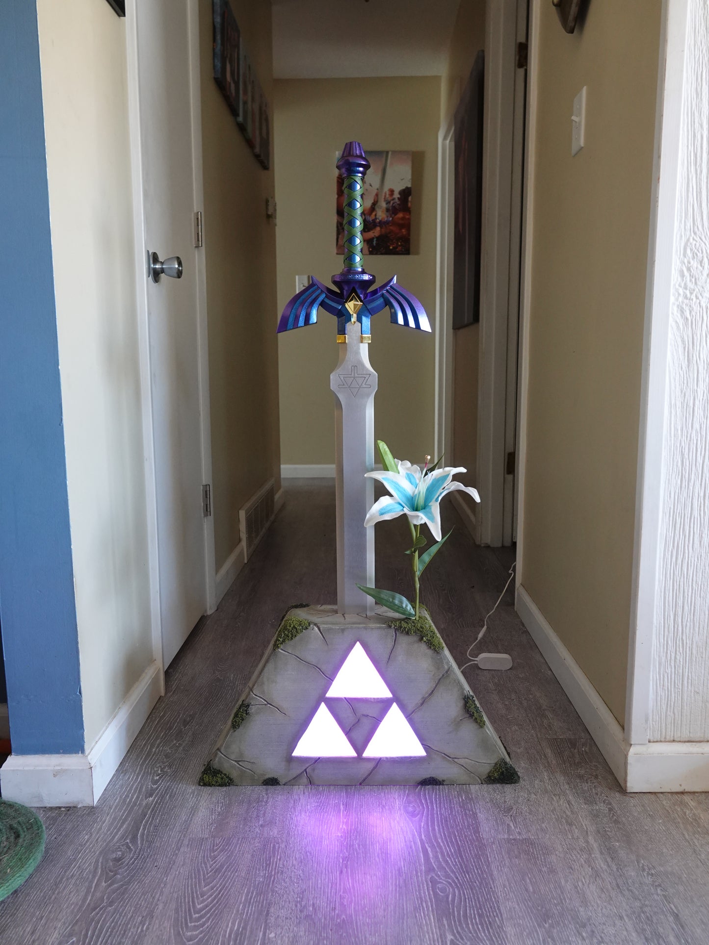 NEW V3 Zelda Triforce Display Pedestal of Time for Master Sword, Ocarina of Time, BOTW, Twilight Princess, Breath of the Wild, ToTK