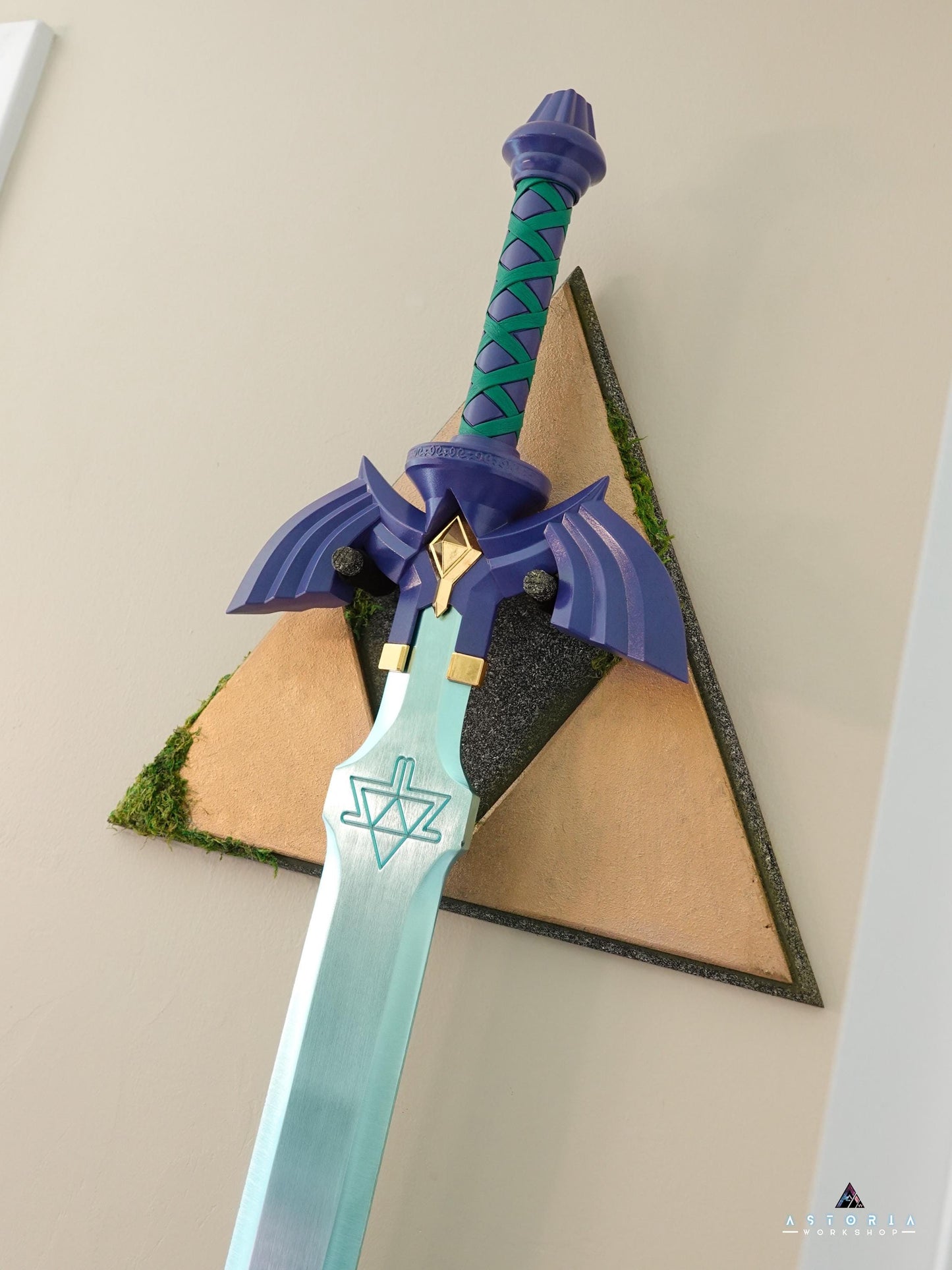 Legend of Zelda Wall Mount Display Hanger for Master Sword, Wall Art Gaming Room Decor Life Size BOTW TOTK Office Anime Decor